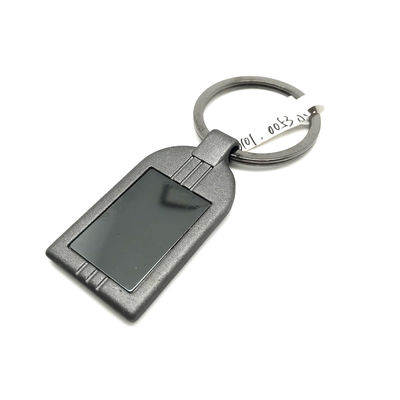 Tersedia Desainer Keychain Metal Keychain Holder Nama Metal Keychain Holder
