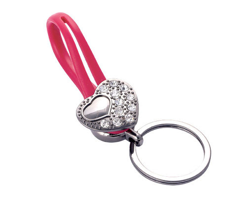 Logo Isi Minyak Metal Keychain Bentuk Disesuaikan Untuk Memegang Kunci Desain Cantik