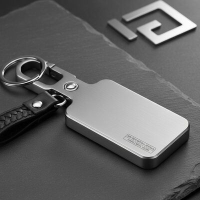 Harga bagus Pegang Kunci Logam tahan lama OEM ODM Material Keychain Aksesoris untuk Merek Perusahaan dan Ukiran Logo Khusus on line