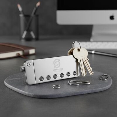Harga bagus Penyelenggara Keychain Baja tahan lama dengan logo yang disesuaikan Ideal untuk memegang kunci yang aman dan menampilkan identitas perusahaan on line